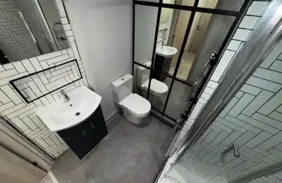 2 Bedroom Apartment - Bedroom?w=400&h=260&fit=crop&q=40&auto=format&trim=auto