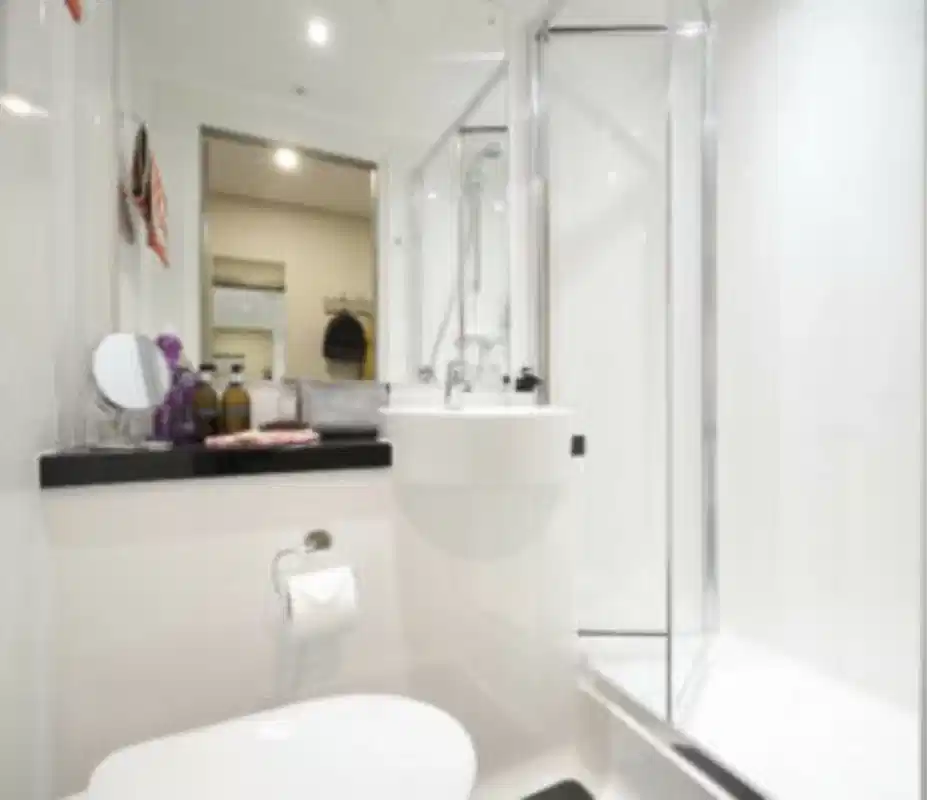 Amenities?w=400&h=260&fit=crop&q=40&auto=format&trim=auto