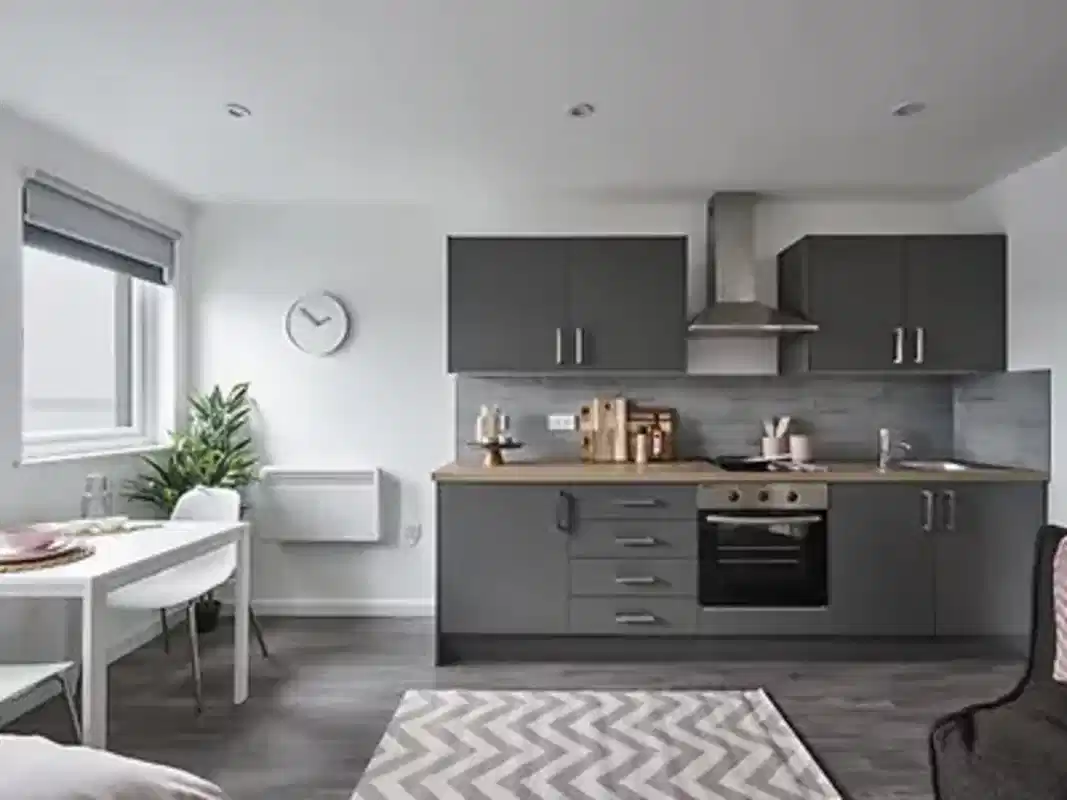 Bedroom?w=400&h=260&fit=crop&q=40&auto=format&trim=auto