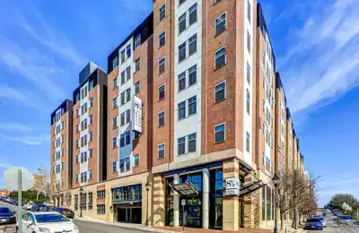 8 1/2 Canal Street, Richmond - Richmond, Virginia, United States - Exterior