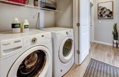 Amenities?w=400&h=260&fit=crop&q=40&auto=format&trim=auto