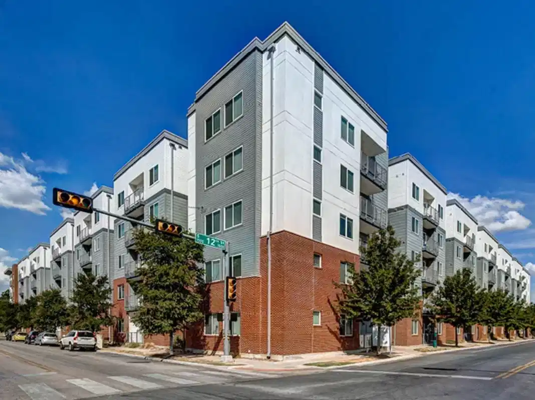 U Pointe On Speight, Waco - Waco, Texas, United States - Exterior