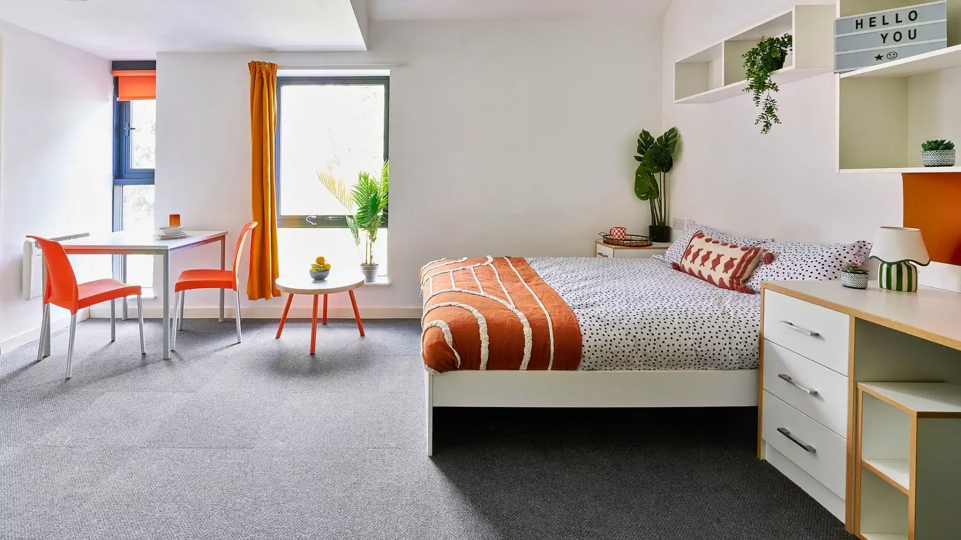 Platinum Studio - Bedroom