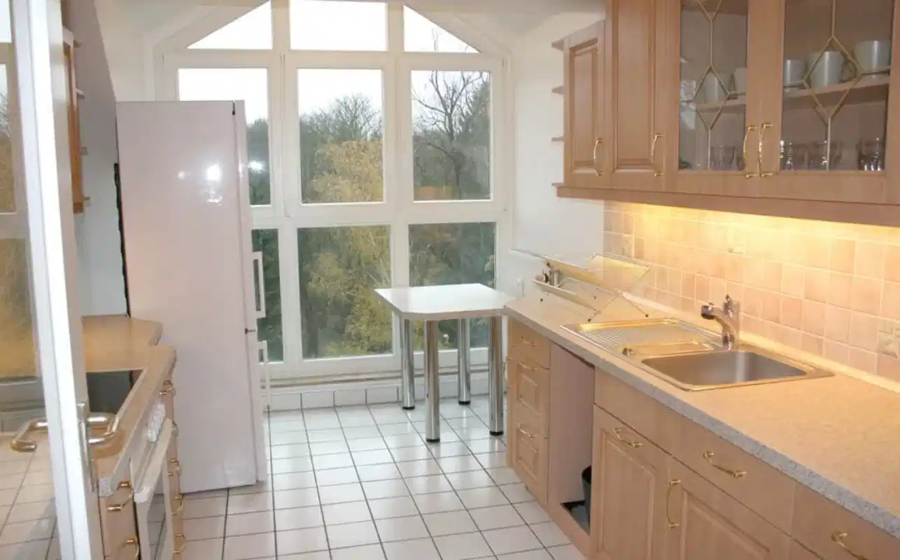 Private Room - Amenities?w=400&h=260&fit=crop&q=40&auto=format&trim=auto