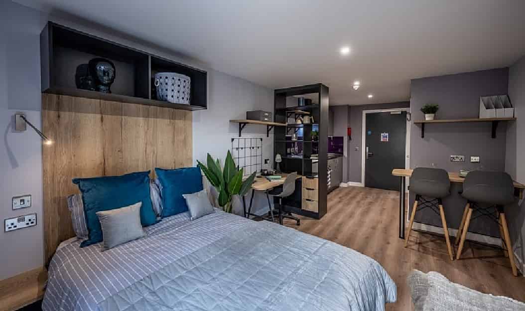 Amenities?w=400&h=260&fit=crop&q=40&auto=format&trim=auto