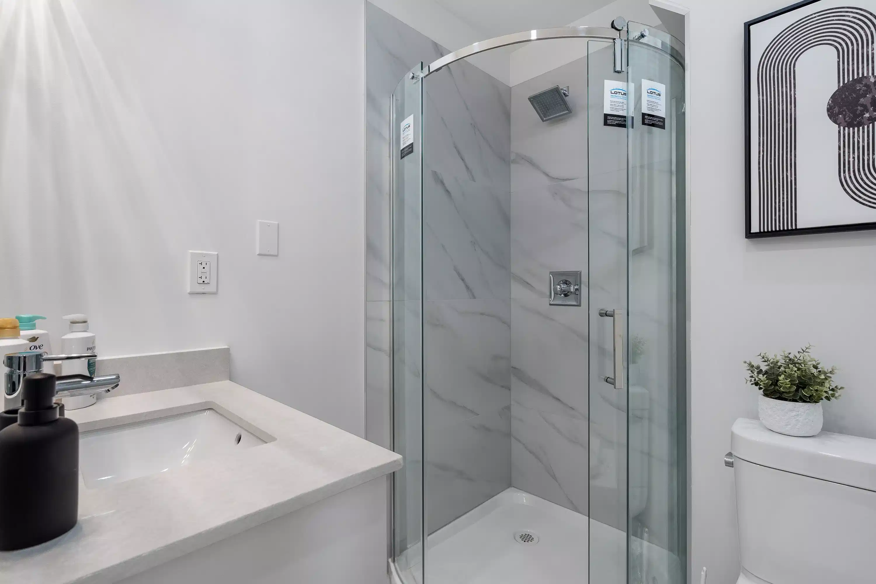 Amenities?w=400&h=260&fit=crop&q=40&auto=format&trim=auto