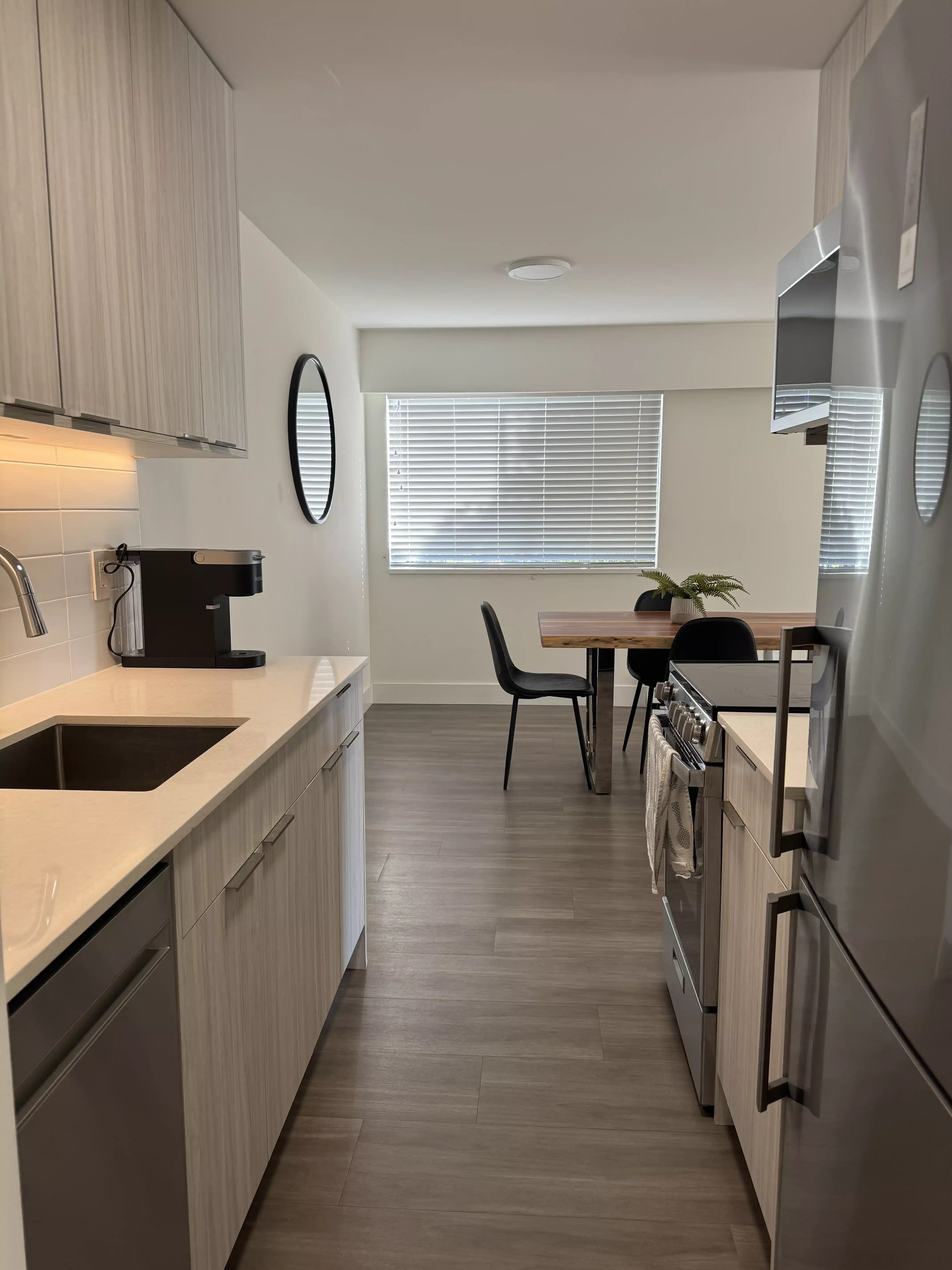 95 E 14th Ave, Vancouver - Vancouver, Canada - Unit 209 (1 Bed 1 Bath) - Kitchen