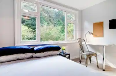 Bedroom 1 - Common Area?w=400&h=260&fit=crop&q=40&auto=format&trim=auto