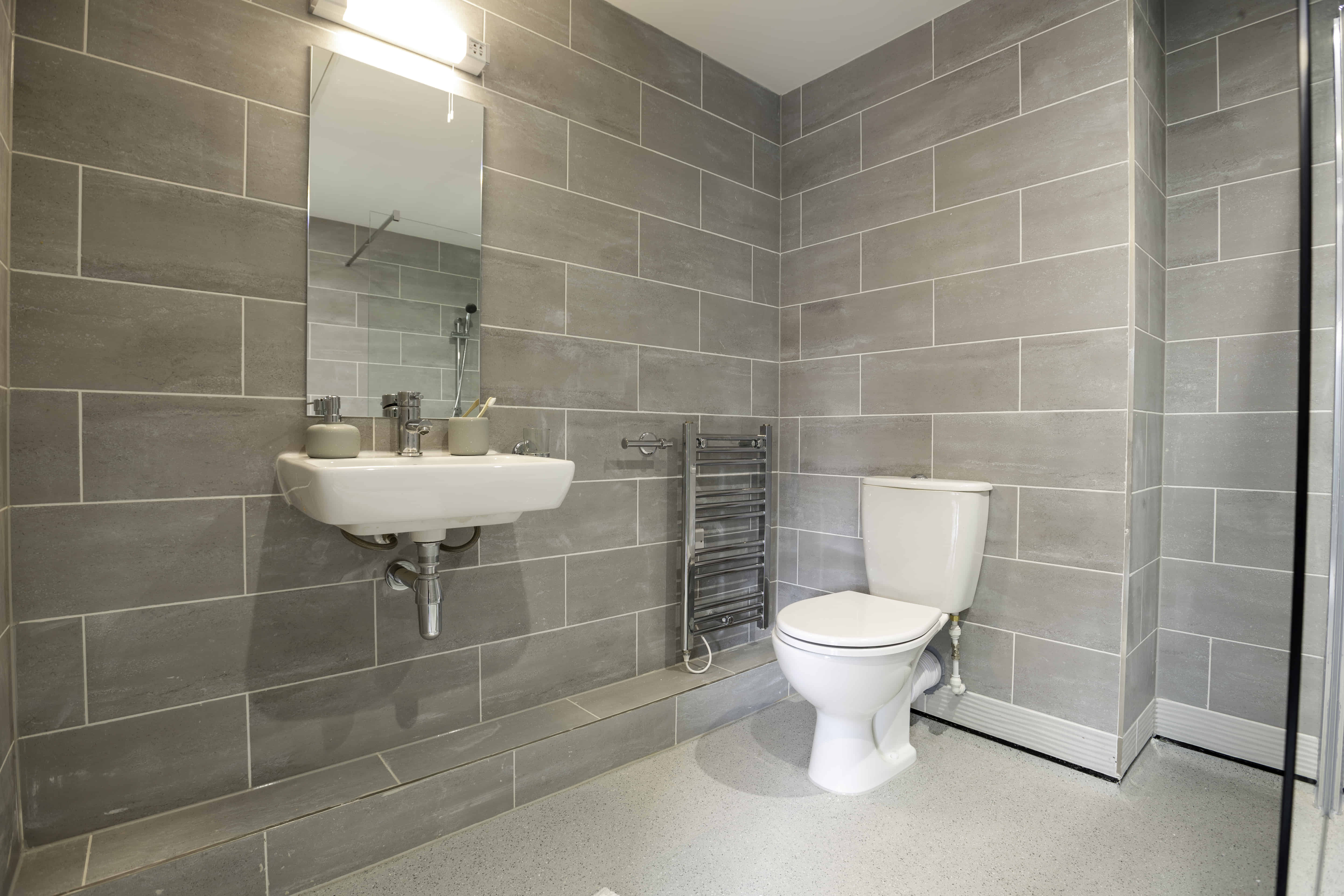 Common Area?w=400&h=260&fit=crop&q=40&auto=format&trim=auto