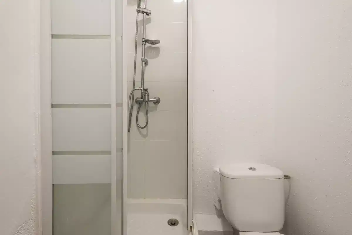 Kitchen?w=400&h=260&fit=crop&q=40&auto=format&trim=auto