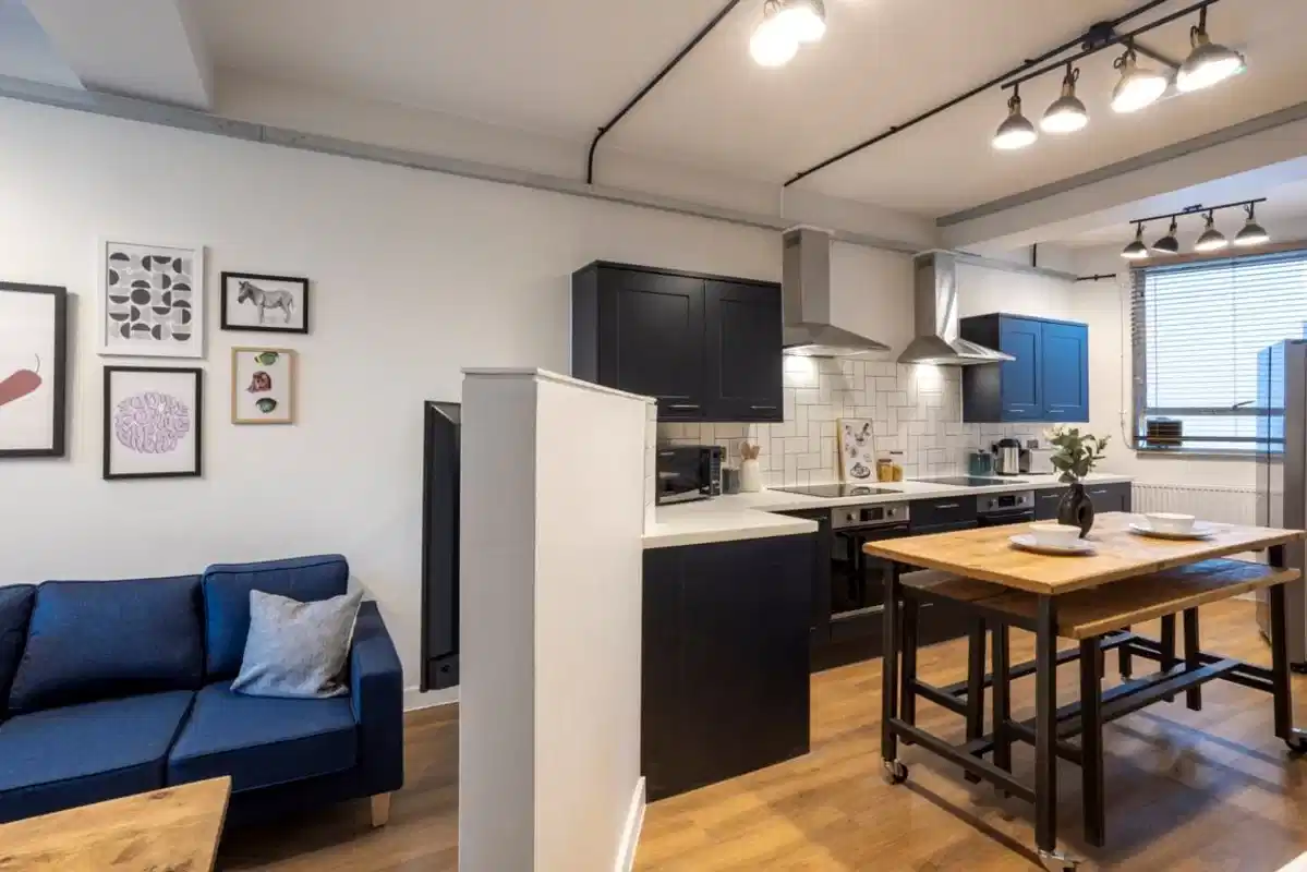 Room in a 7 Bedroom Apartment, TW1X, London TW1 4AD (Flat 3) - London, England, United Kingdom - Amenities