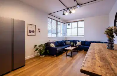 Room in a 8 Bedroom Apartment, TW1X, London TW1 4AD (Flat 4) - London, England, United Kingdom - Common Area