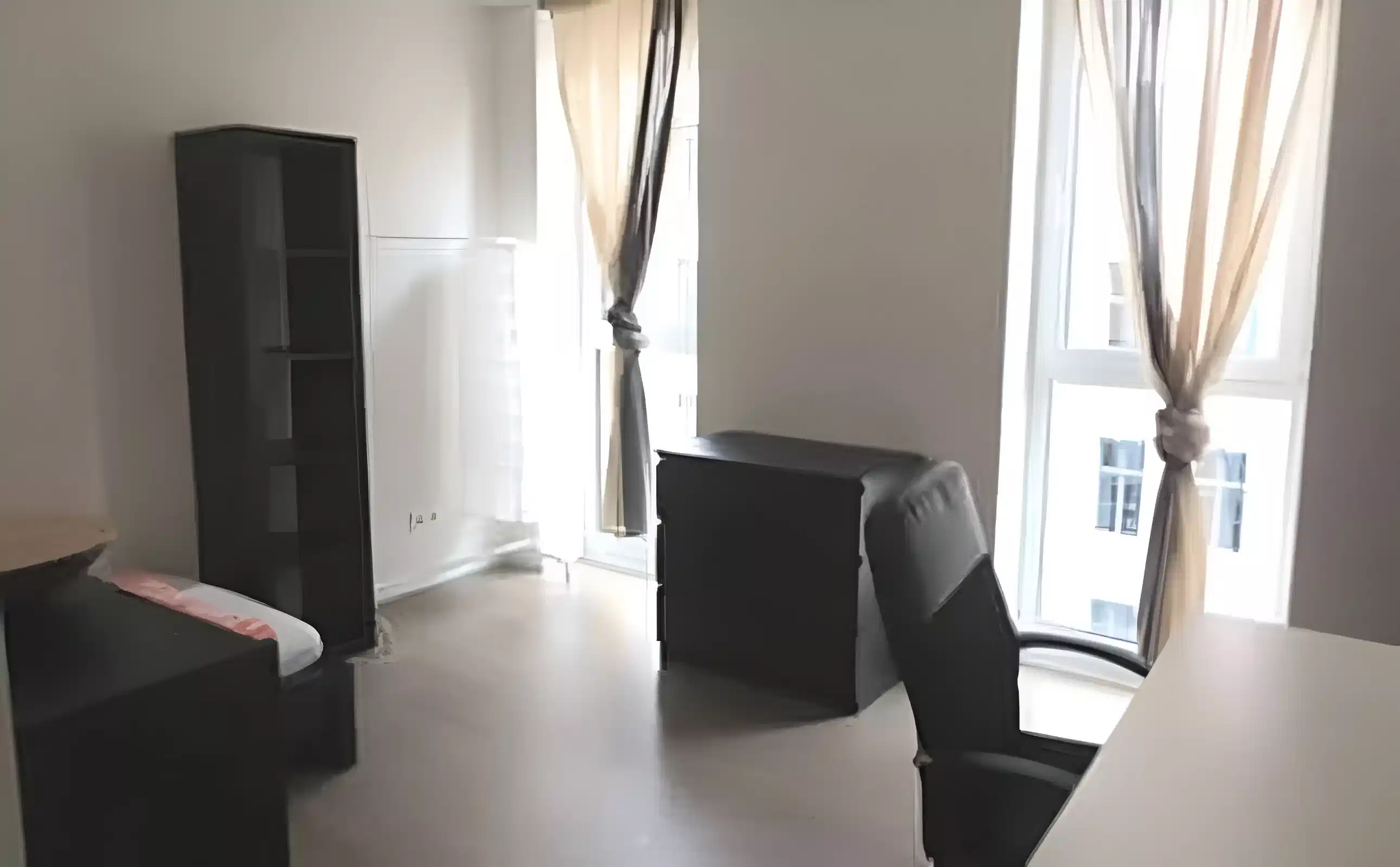 Kitchen?w=400&h=260&fit=crop&q=40&auto=format&trim=auto