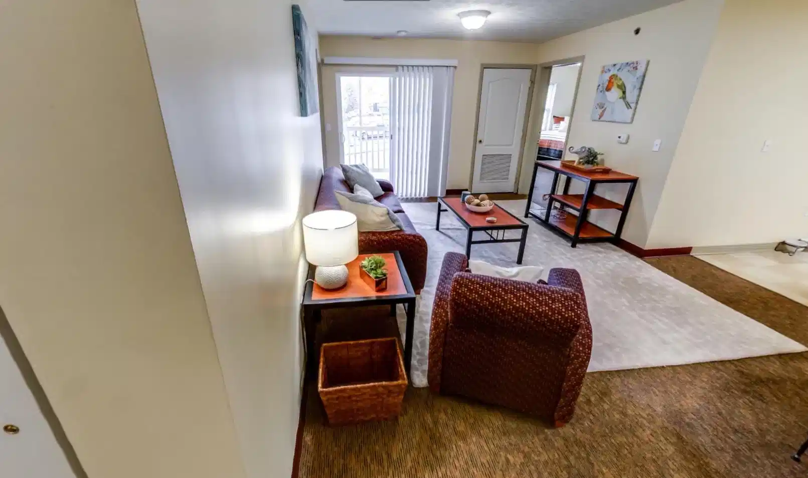 Amenities?w=400&h=260&fit=crop&q=40&auto=format&trim=auto