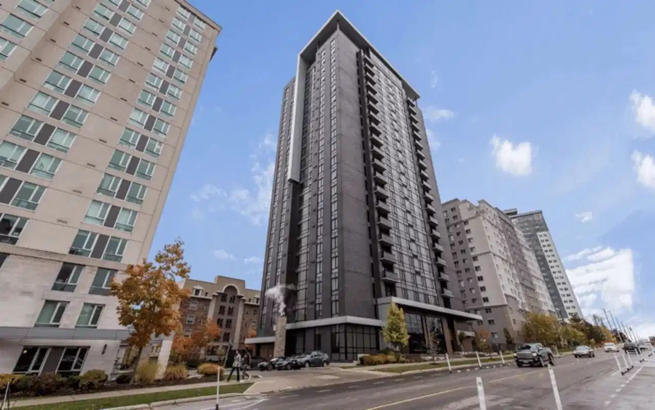King Street Towers, Waterloo - Waterloo, Ontario, Canada - Exterior