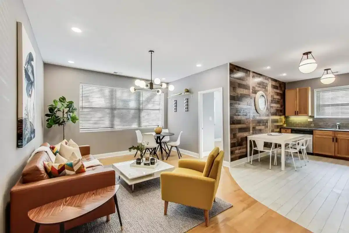 6156 S Kenwood Ave, Chicago - Chicago, Illinois, United States - Common Area