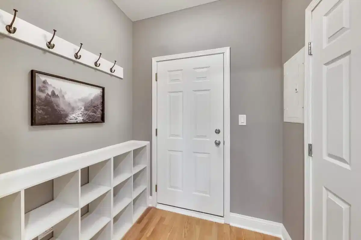 6156 S Kenwood Ave, Chicago - Chicago, Illinois, United States - Amenities