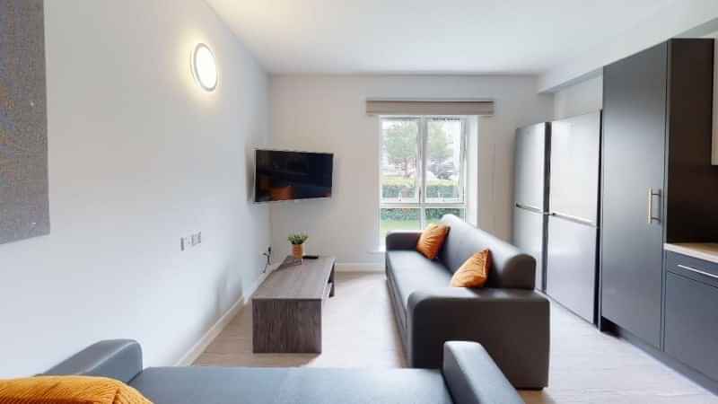 Amenities?w=400&h=260&fit=crop&q=40&auto=format&trim=auto