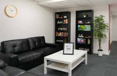 Swuite Dublin - Dublin, Ireland - Entertainment Lounge (3)