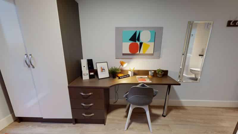 Kitchen?w=400&h=260&fit=crop&q=40&auto=format&trim=auto