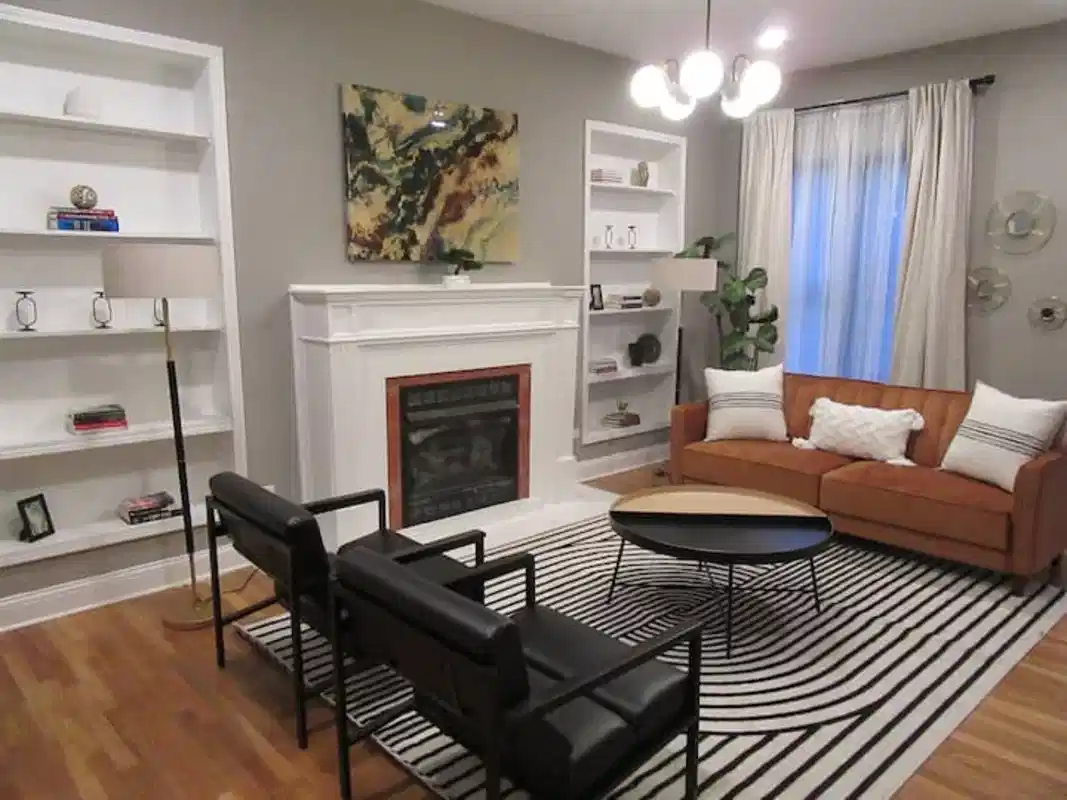 5017 S Drexel Blvd, Chicago - Chicago, Illinois, United States - Common Area