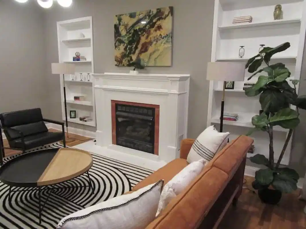 5017 S Drexel Blvd, Chicago - Chicago, Illinois, United States - Common Area