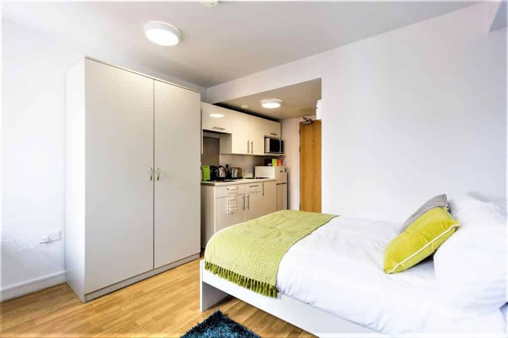 Queensland Place, Liverpool - Liverpool, England, United Kingdom - Bedroom