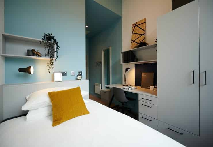 Bronze Ensuite