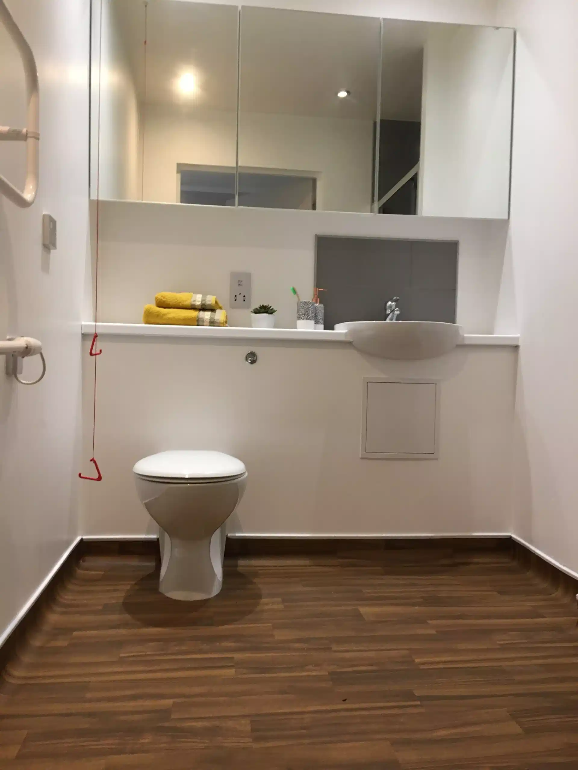Amenities?w=400&h=260&fit=crop&q=40&auto=format&trim=auto