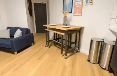 Room in a 2 Bedroom Apartment, TW1X, London TW1 4AD (Flat 5) - London, England, United Kingdom - Common Area