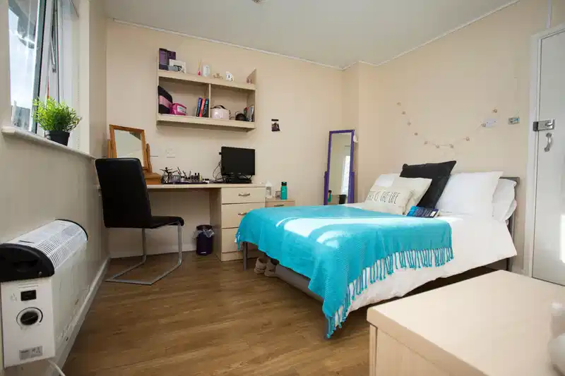 Gold 4 Bed Apartment
