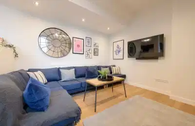 Room in a 8 Bedroom Apartment, TW1X, London TW1 4AD (Flat 7) - London, England, United Kingdom - Common Area