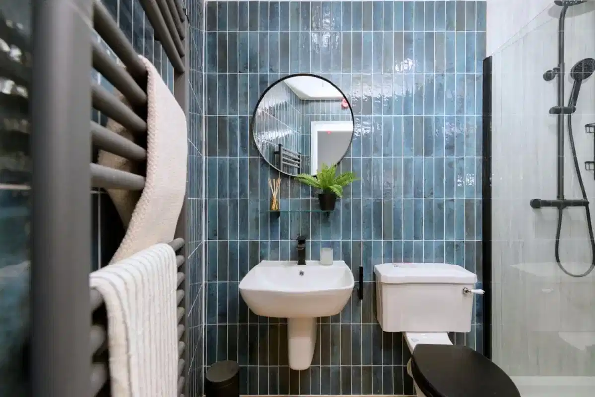 Floor Plan?w=400&h=260&fit=crop&q=40&auto=format&trim=auto