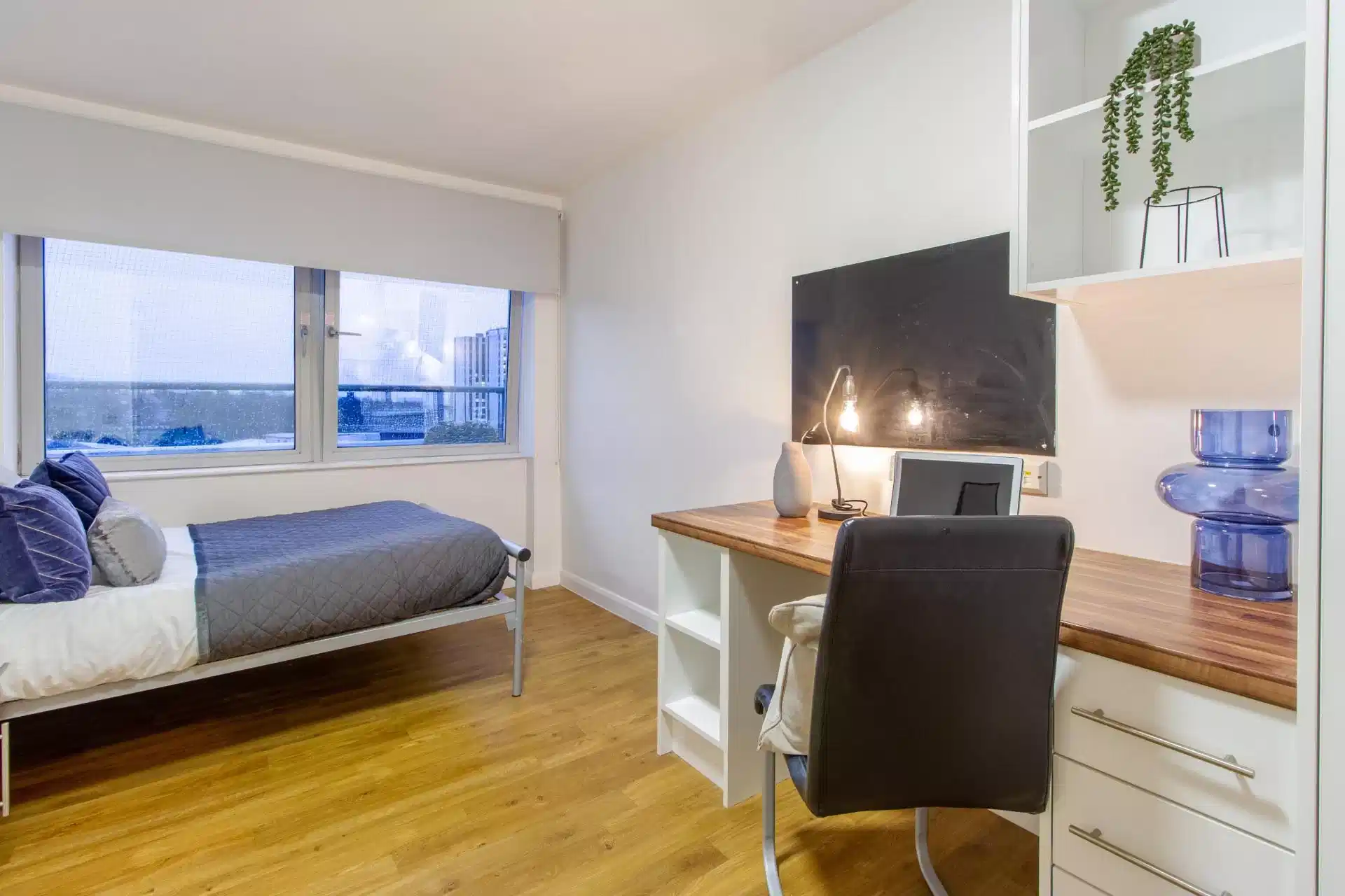 Large Silver Plus 2 Bed Room