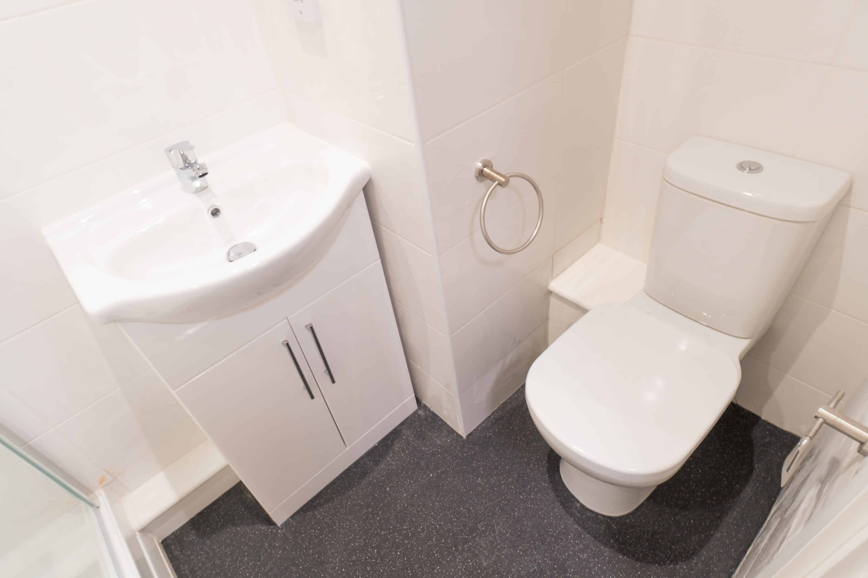 Amenities?w=400&h=260&fit=crop&q=40&auto=format&trim=auto