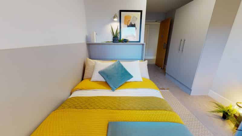 Amenities?w=400&h=260&fit=crop&q=40&auto=format&trim=auto