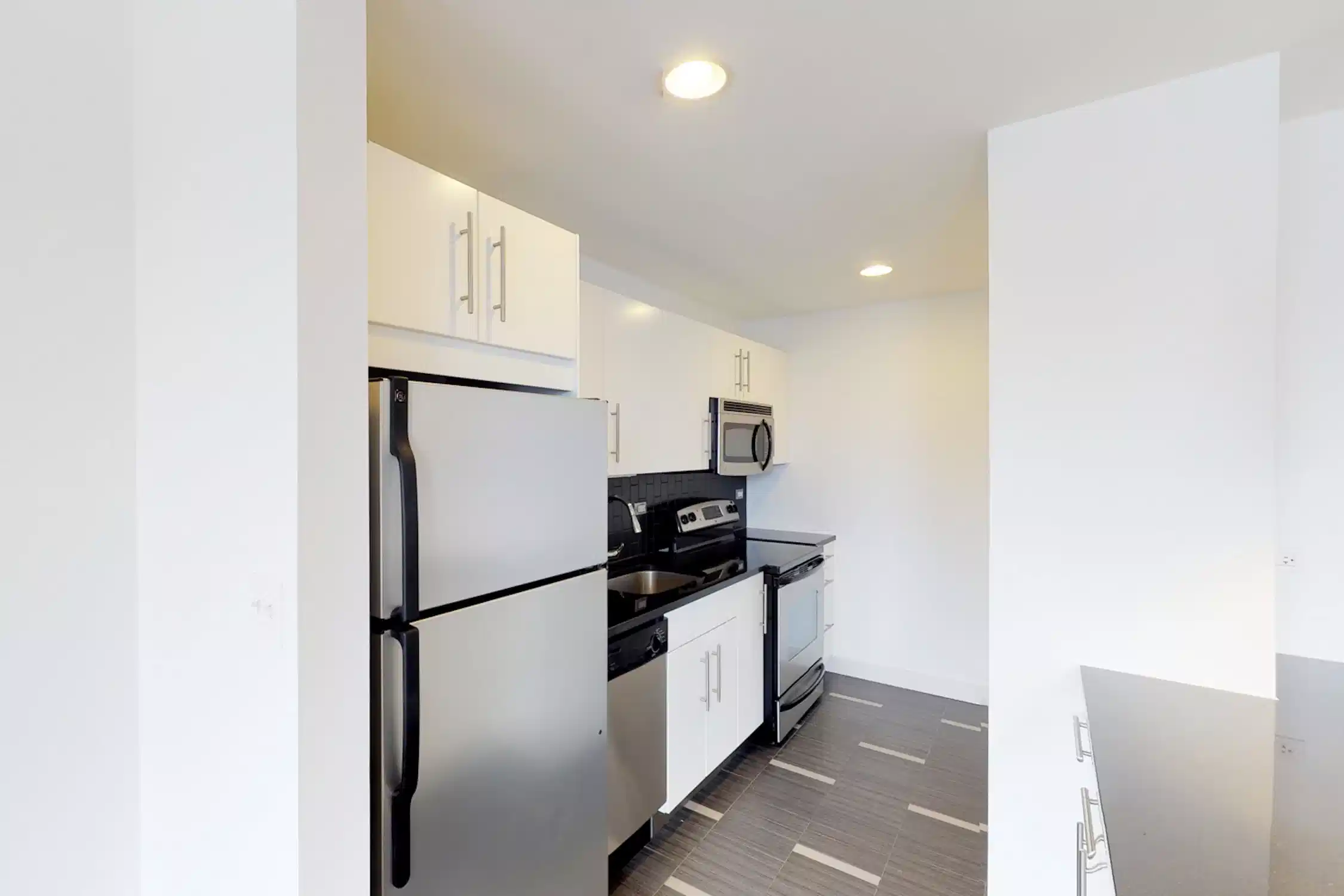 Amenities?w=400&h=260&fit=crop&q=40&auto=format&trim=auto