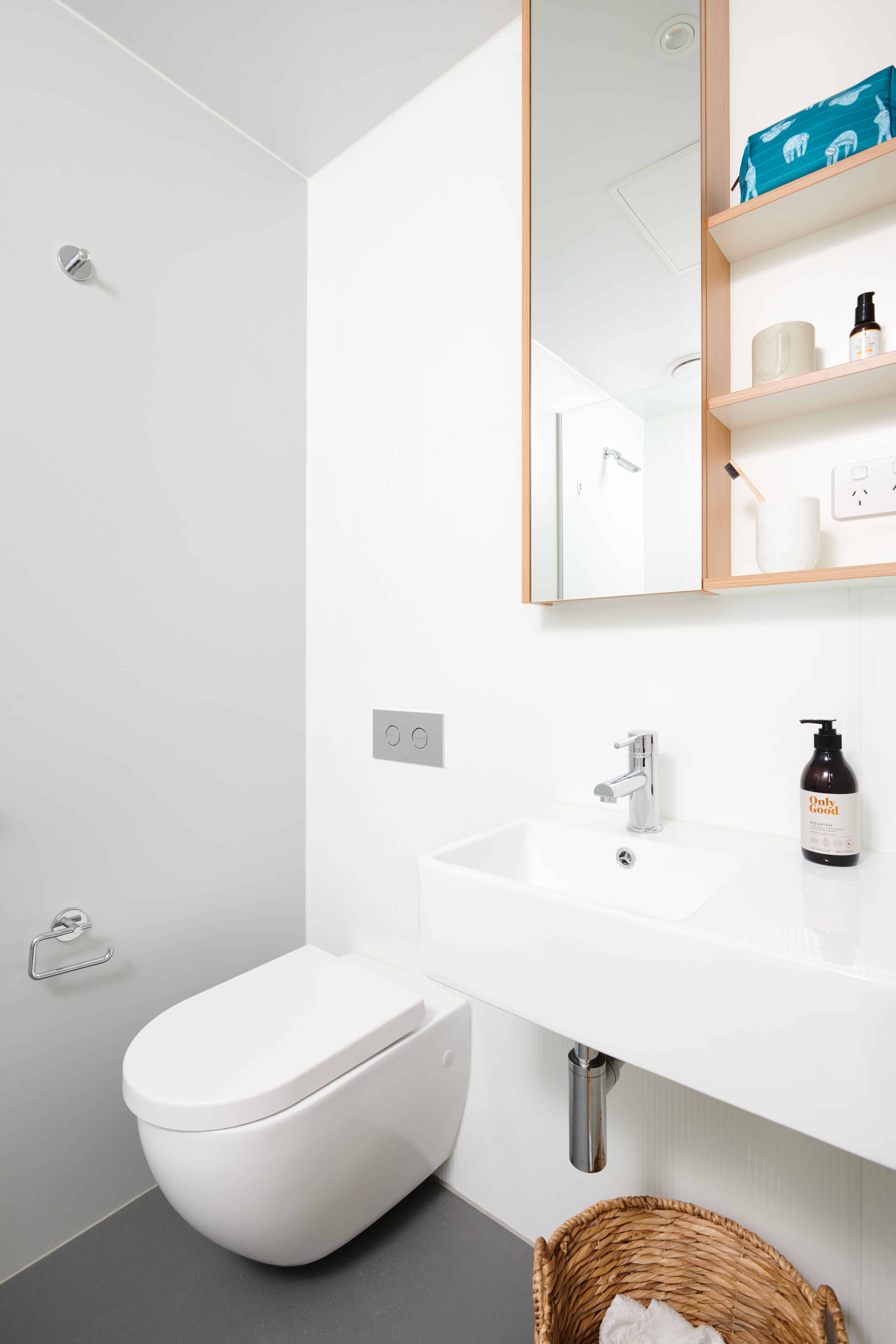 Common Area?w=400&h=260&fit=crop&q=40&auto=format&trim=auto