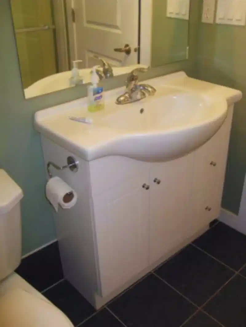 Home Stay Hosted By Rakim "Rob" Bagherian, Burnaby - Burnaby, British Columbia, Canada - Bathroom