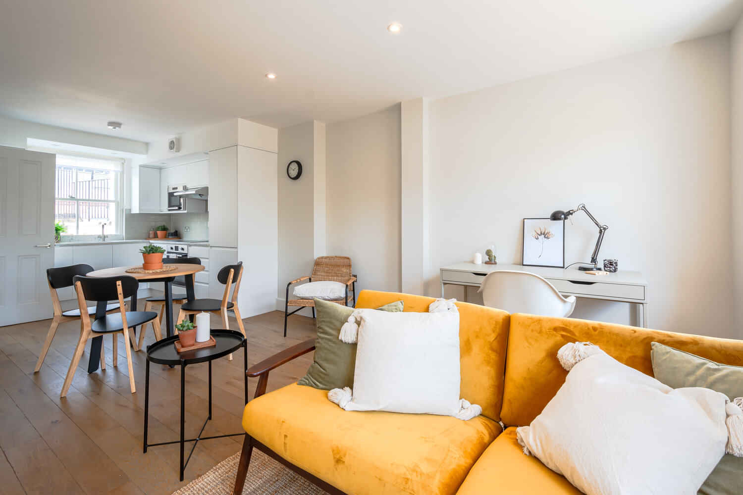 7 (2)?w=400&h=260&fit=crop&q=40&auto=format&trim=auto