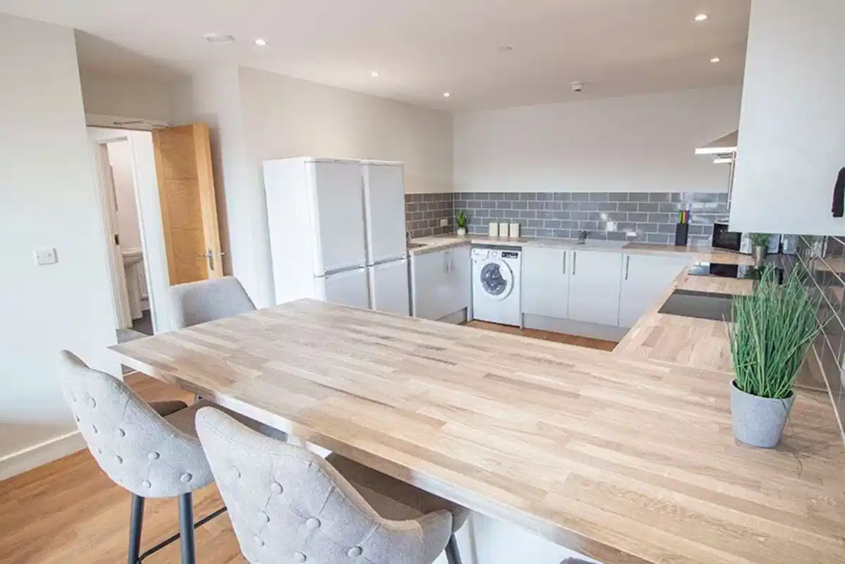 Flat 3 (8 Bed 3 Bath) - Kitchen?w=400&h=260&fit=crop&q=40&auto=format&trim=auto