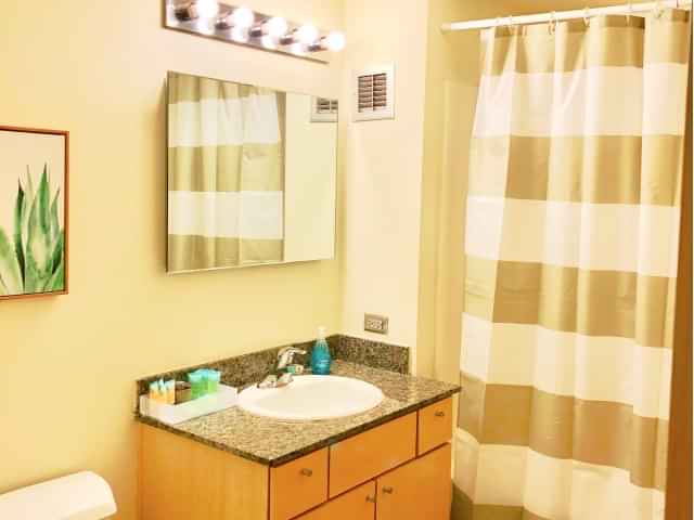 The Letterman, Chicago - Chicago, Illinois, United States - Bathroom