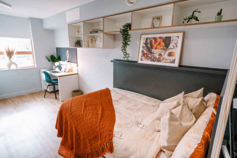 Amenities?w=400&h=260&fit=crop&q=40&auto=format&trim=auto