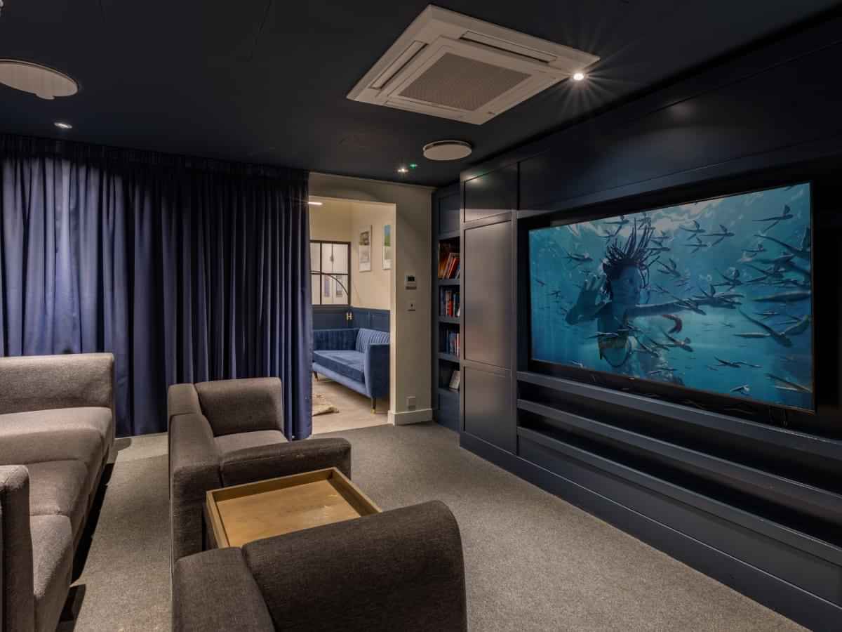 Great Court, London - London, England, United Kingdom - Amenities