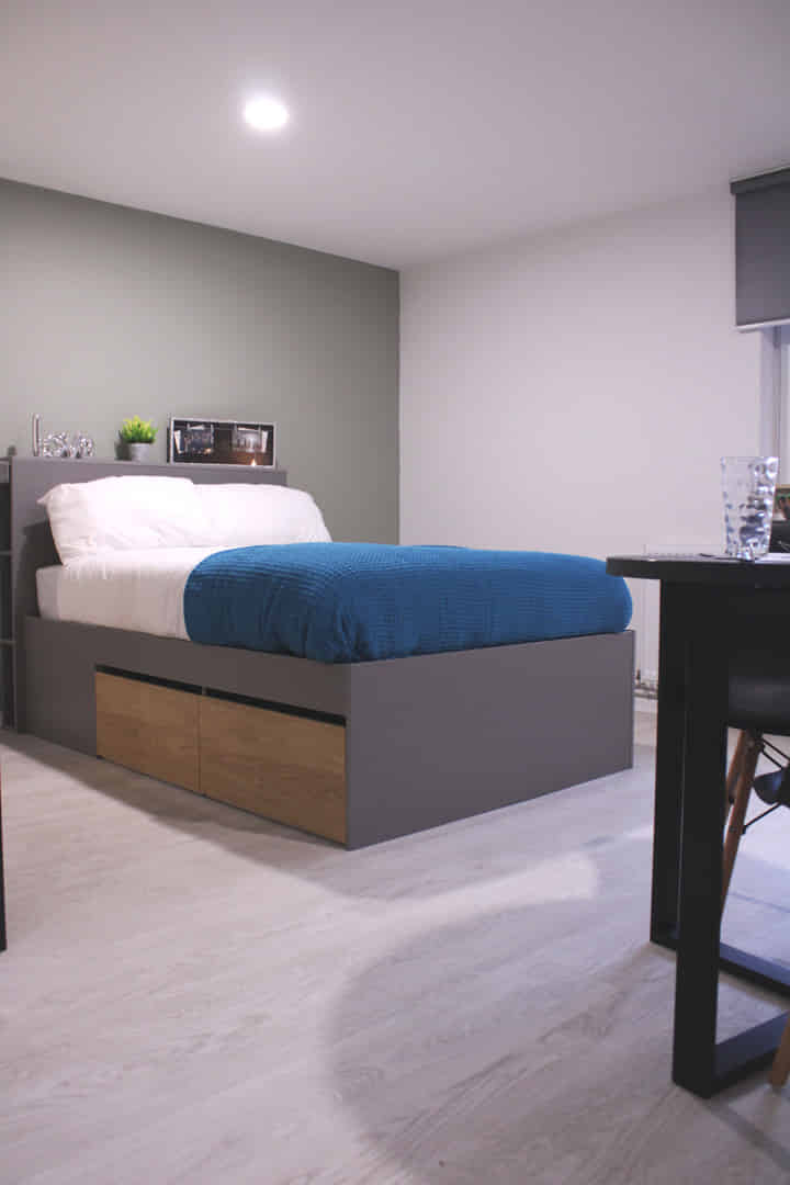 Queens Court, Leicester - Leicester, England, United Kingdom - Bedroom