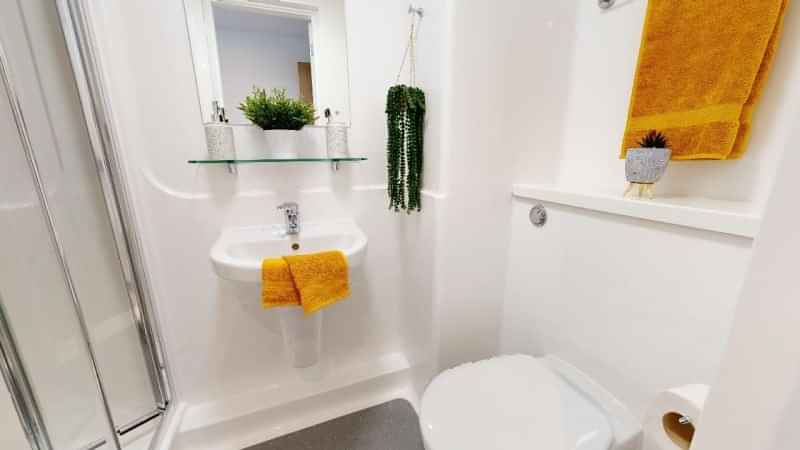 Common Area?w=400&h=260&fit=crop&q=40&auto=format&trim=auto