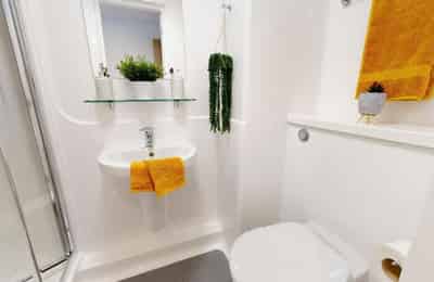 Amenities?w=400&h=260&fit=crop&q=40&auto=format&trim=auto