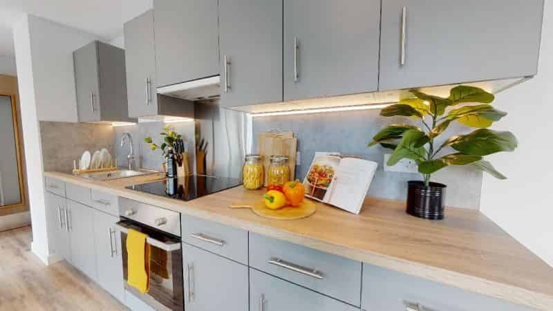 Common Area?w=400&h=260&fit=crop&q=40&auto=format&trim=auto