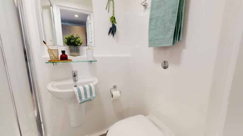 Amenities?w=400&h=260&fit=crop&q=40&auto=format&trim=auto