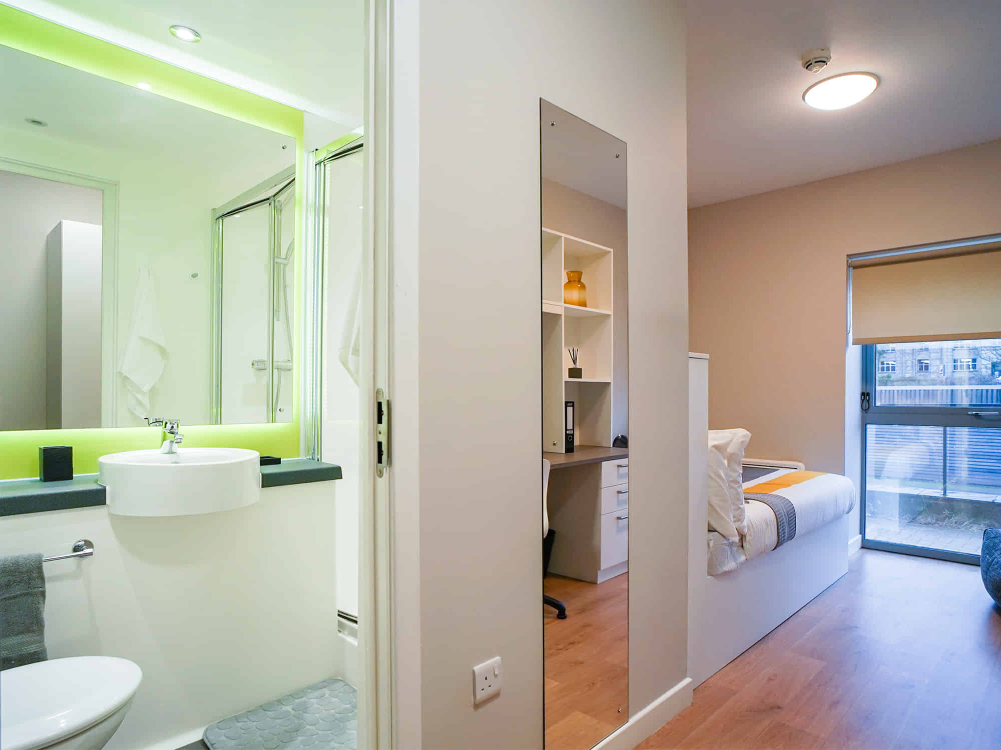 Centro House, Stirling - Stirling, Scotland, United Kingdom - Bedroom